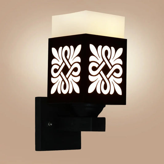 Single Box Wall Lamp with Floral Pattern for Cozy Spaces